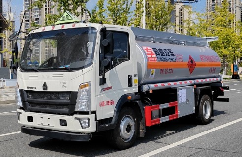 重汽豪沃10方加油车_重汽豪沃8吨加油车_专威牌HTW5127GJYZ6Q型加油车 重汽豪沃10方加油车_重汽豪沃8吨加油车_专威牌HTW5127GJYZ6Q型加油车
